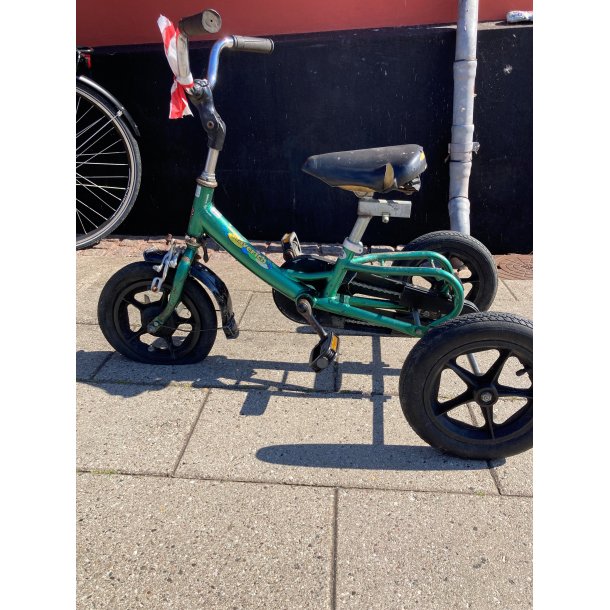 Brugt trehjulet 12" b�rnecykel