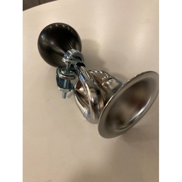 B�t Horn, med tragt