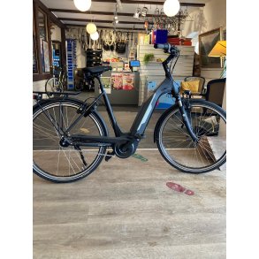 Victoria Tresalo 1, 56 cm