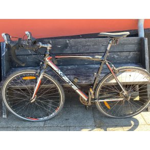 Brugt sort herre cykel, N